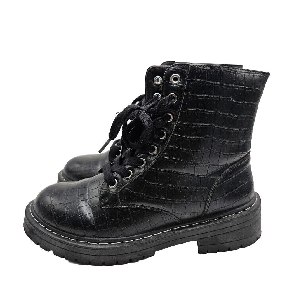Sugar Combat Boots Womens  Kaedy Size 8 M Black Textured Faux Gator 1/2 inch
